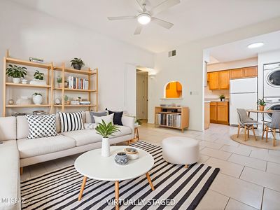 5750 N Camino Esplendora