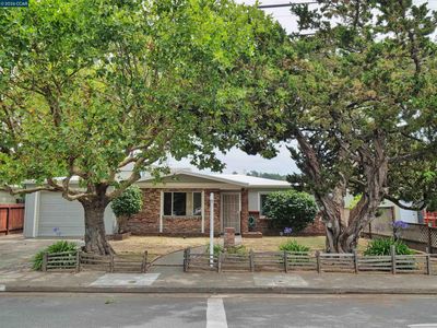 1700 Moraga Dr