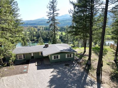 1497 Kootenai River Rd