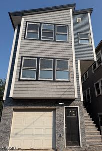 256 Ellis Ave