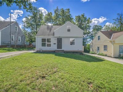 90 Cowles Ave