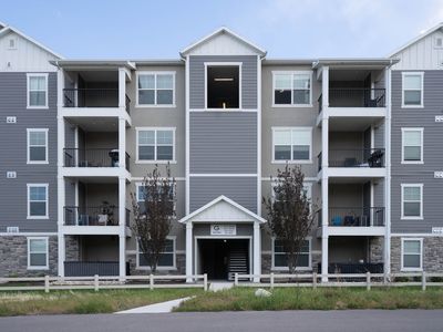 4234 W McKellen Dr Unit G303
