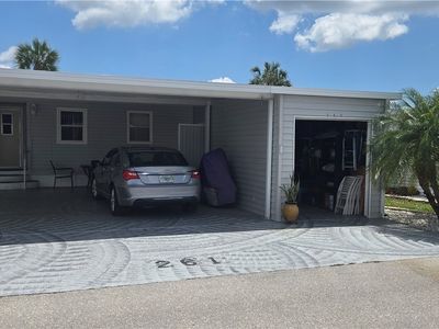261 Palmer Blvd