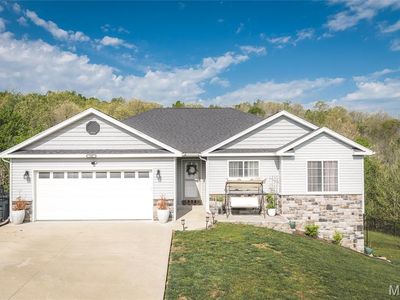 208 Ridgeview Dr