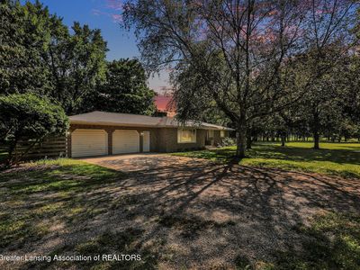 9850 Looking Glass Ave