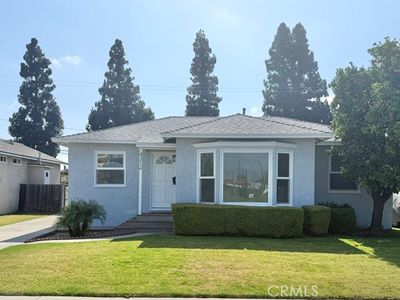4312 Lomina Ave