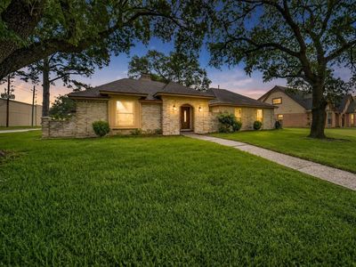 203 Leyden Ct
