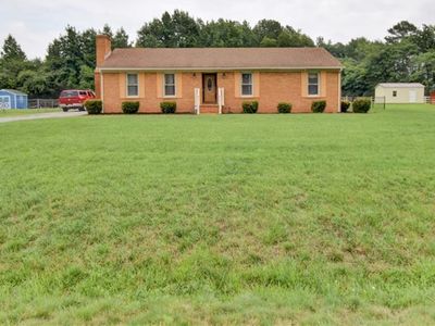 704 Chaucer Ct