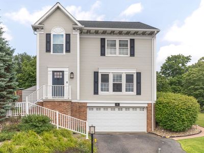 104 Lockwood Dr