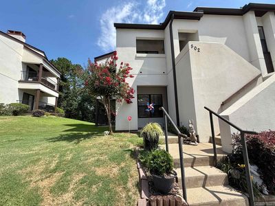 301 Kings Row Dr APT 501