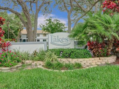 2725 S Oakland Forest Dr #202