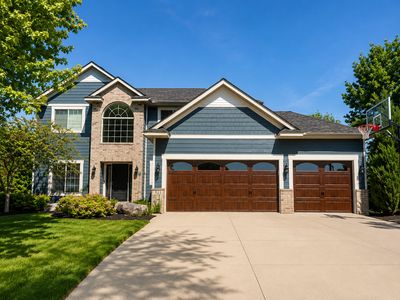 921 Bridle Creek Dr