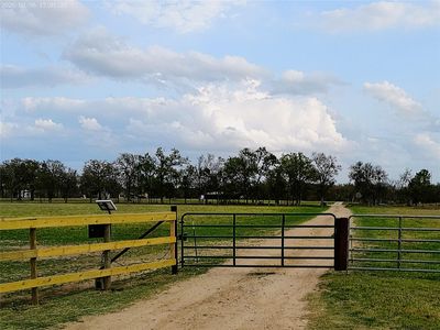 1042 Los Ranchitos Rd