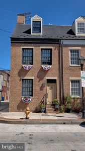 1722 Fleet St
