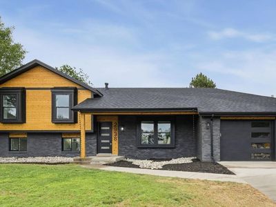 2938 Glendevey Dr
