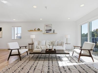 601 Leahy St APT 301