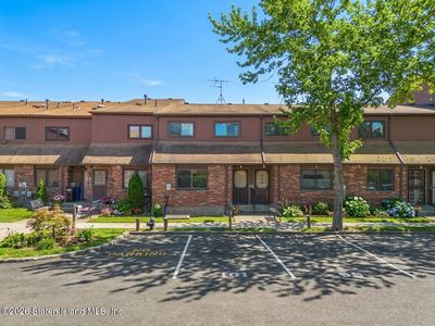 99 Stonegate Dr