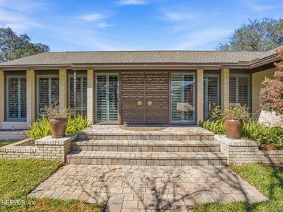 7946 QUAILWOOD Drive