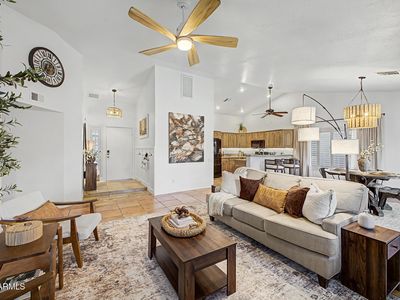 1109 W WICKIEUP Lane