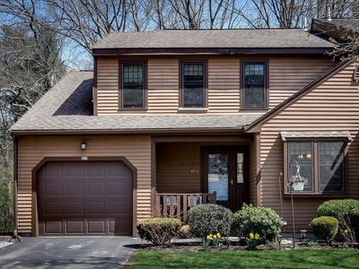 Property at 17 Hawthorne Vlg APT A, Franklin, MA