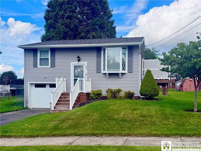 223 Ahrens Ave