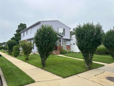 242 Roosevelt Avenue