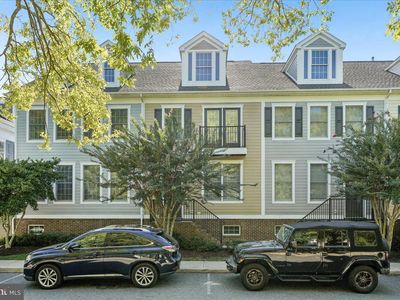 20 Village Green Dr