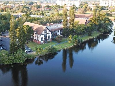 3720 Inverrary Dr APT 1U