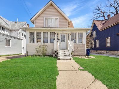 311 Ryerson Ave