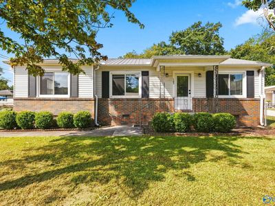 103 Hendrix St