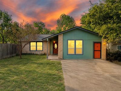 2523 E Stassney Ln