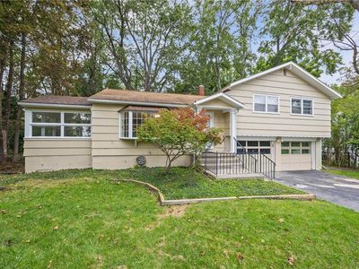 1566 Crittenden Rd