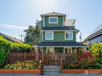 5653 34th Avenue SW