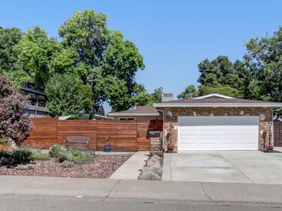 1308 Champion Oaks Dr