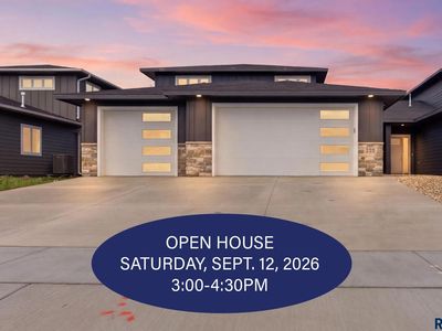 220 E Ivy Rd