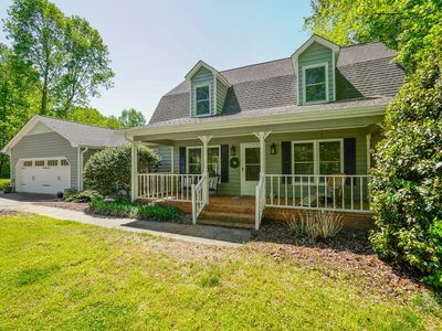 102 Hickory Hollow Dr