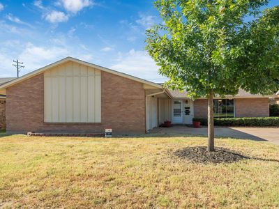 4213 Canberra Dr