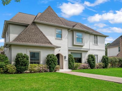 903 Daria Dr