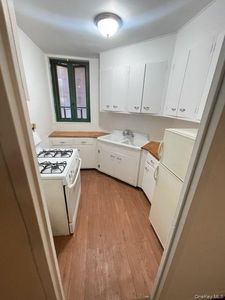 24 Metropolitan Oval #TH