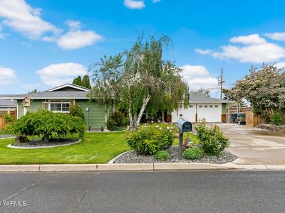 Property at 207 Parsons Ave, Yakima, WA