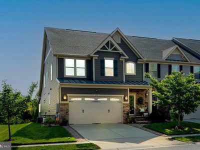 8323 Pondview Dr