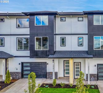 3618 SW Sandlewood Ln