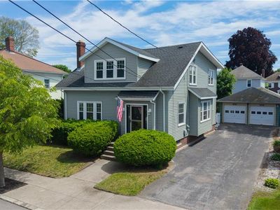 290 W Forest Ave