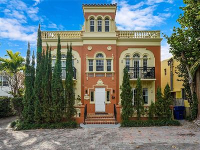 2870 Pine Tree Dr APT 3