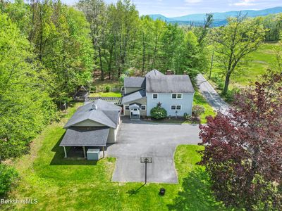 924 Henderson Rd