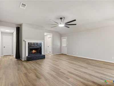 211 McCullough Loop