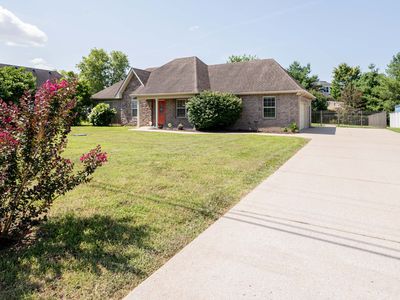 1125 Cascade Falls Dr