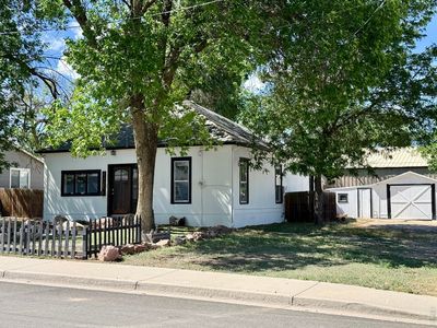 425 Dillingham Ave