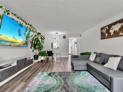 609 NE 14th Ave APT 405