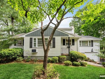 76 Ross Ave